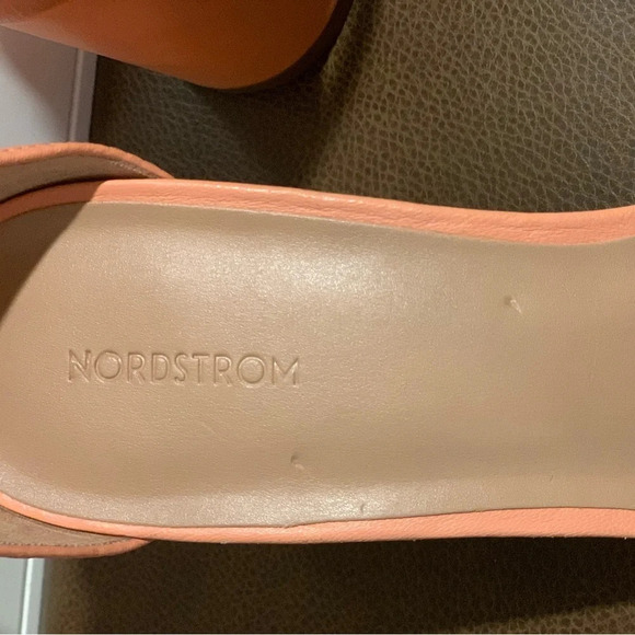 Women’s size 11 peach chunky heeled sandal by Nordstrom.‎ - Picture 2 of 7
